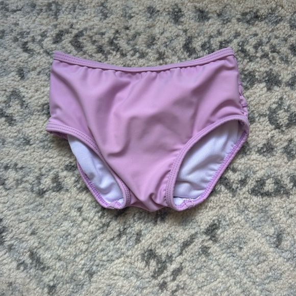 Ruffle butts swimsuit size 18-24 months - Picture 5 of 6